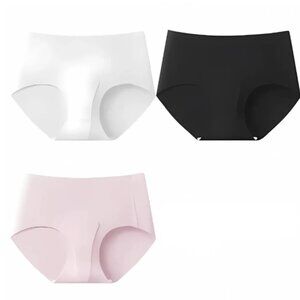 NWT Chevaroo Equestrian Padded Underwear Panties Size Small/Medium Set of 3